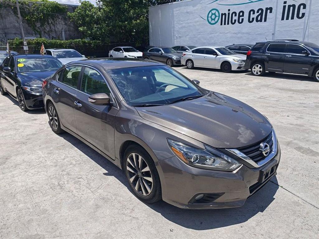 2016 Nissan Altima 2.5 SL's photo
