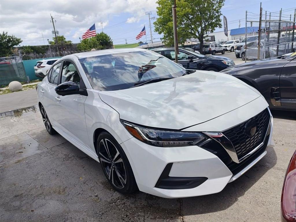 2022 Nissan Sentra SR CVT's photo
