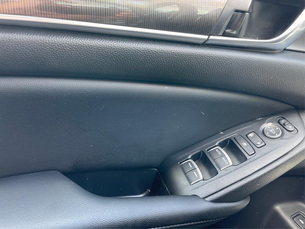 2022 Honda Accord Sport - Photo 15