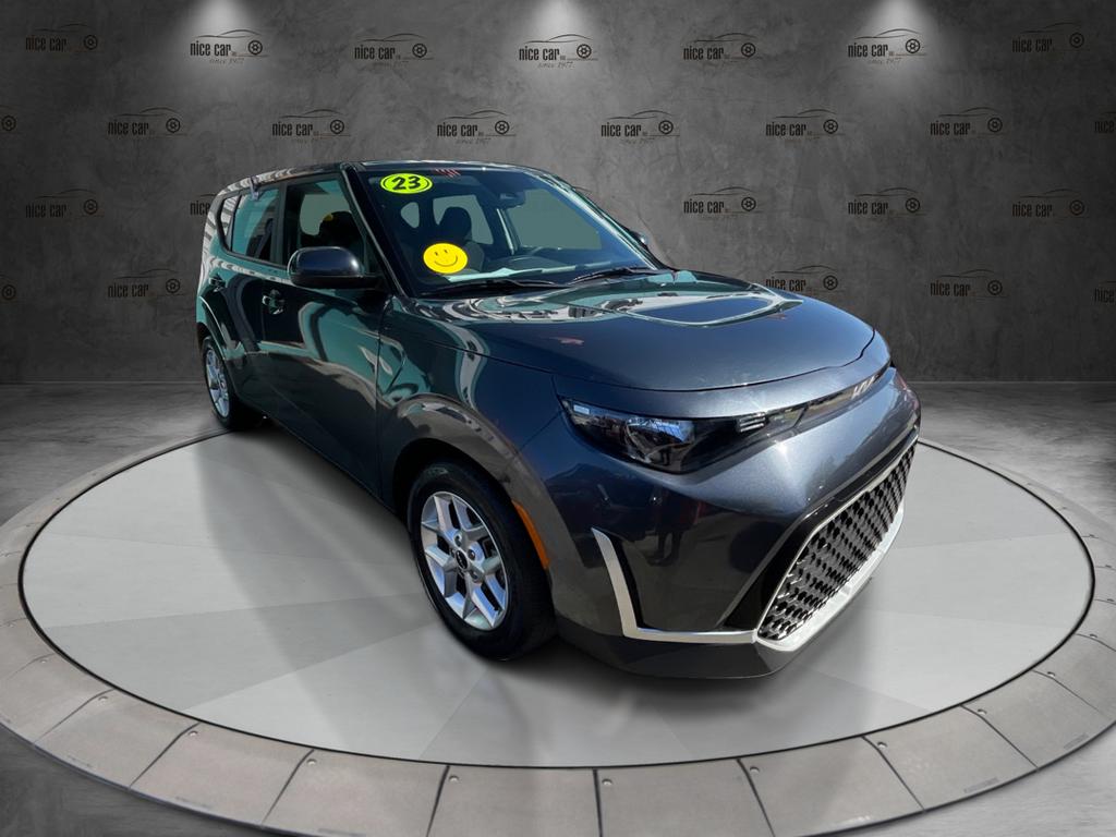 2023 Kia Soul 2.0L S IVT's photo